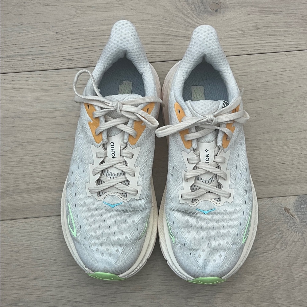Hoka One One Clifton 9